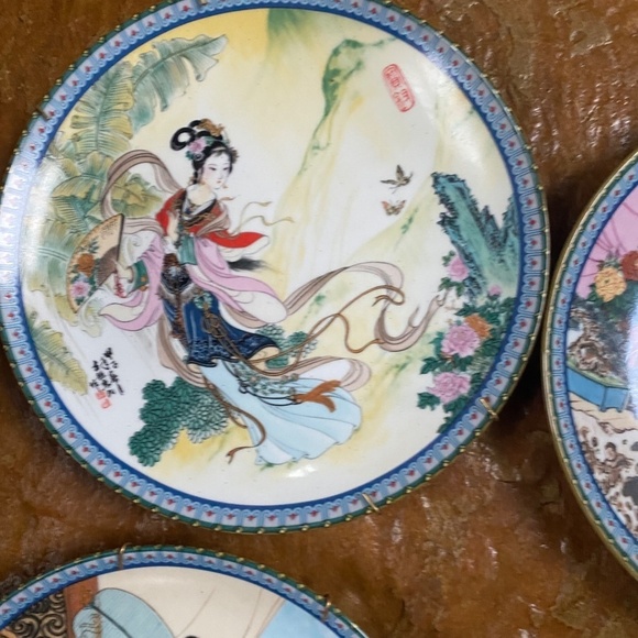 Zhao Huimin’s Porcelain  Beauties Of The Red Mansion Plates Set of 4 - Picture 8 of 10